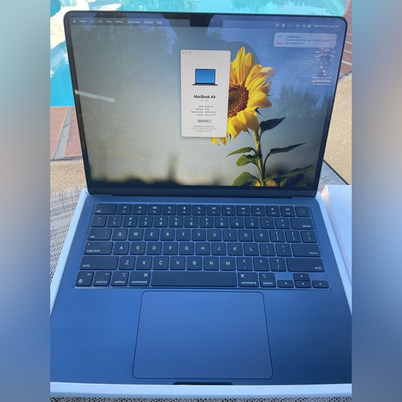 Midnight Blue MacBook Air M2 2022 - Picture 2 of 5